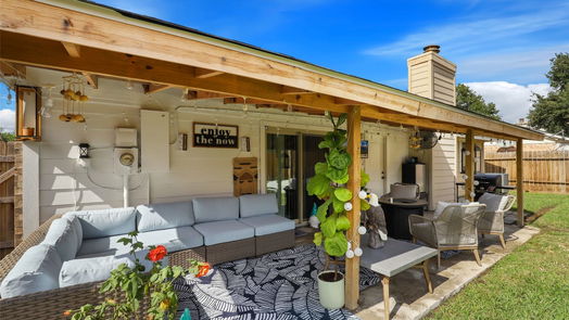 Houston 1-story, 3-bed 8910 Enchanted Forest Drive-idx