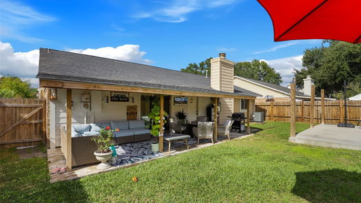 Houston 1-story, 3-bed 8910 Enchanted Forest Drive-idx