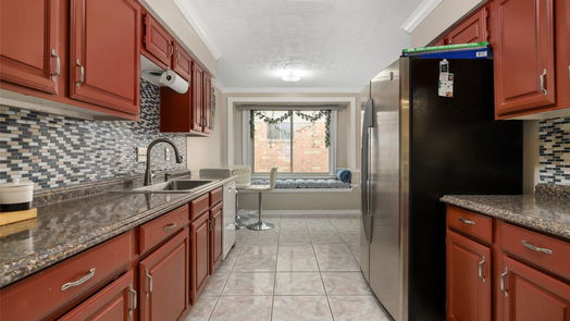 Houston 1-story, 3-bed 8910 Enchanted Forest Drive-idx