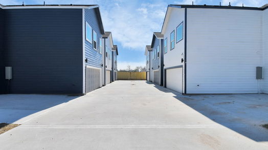 Houston 2-story, 3-bed 851 S Victory Drive A B C-idx