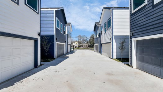 Houston 2-story, 3-bed 851 S Victory Drive A B C-idx