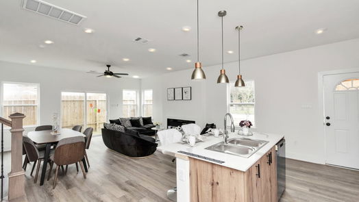 Houston 2-story, 3-bed 851 S Victory Drive A B C-idx