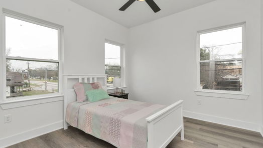 Houston 2-story, 3-bed 851 S Victory Drive A B C-idx