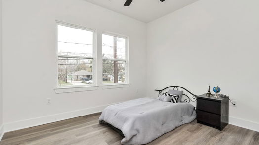 Houston 2-story, 3-bed 851 S Victory Drive A B C-idx