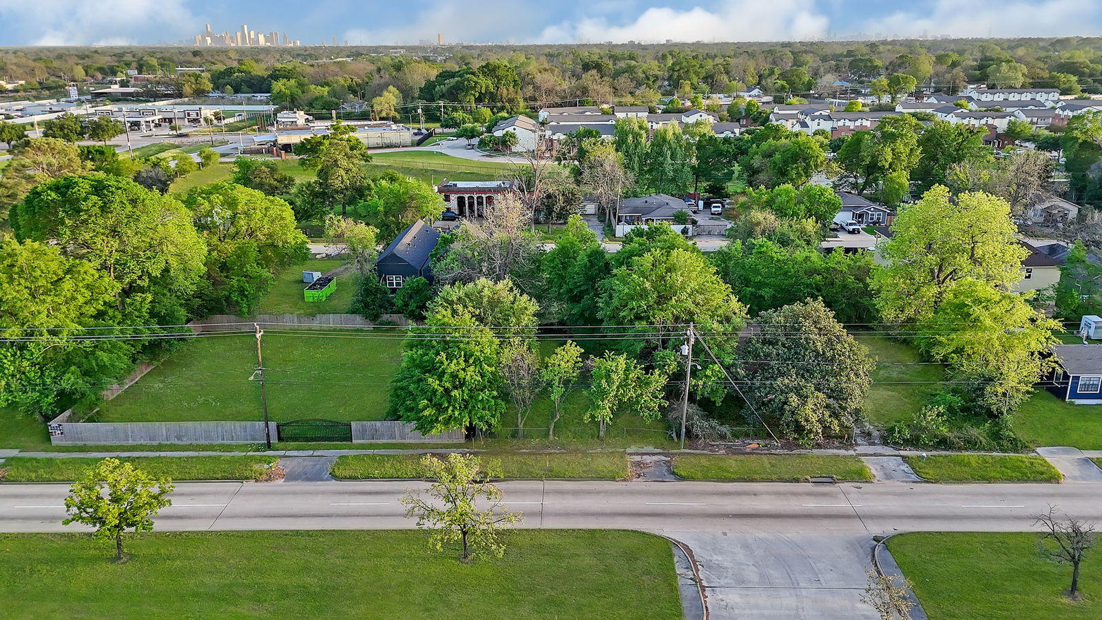 Houston null-story, null-bed 0 S Victory Drive-idx