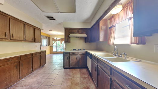 Houston 1-story, 4-bed 5715 Arncliffe Drive-idx