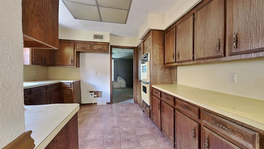 Houston 1-story, 4-bed 5715 Arncliffe Drive-idx