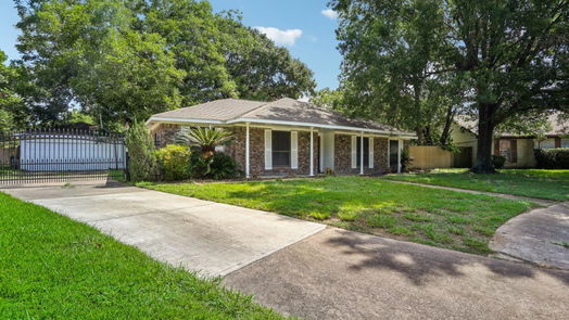 Houston 1-story, 4-bed 4202 Black Locust Drive-idx