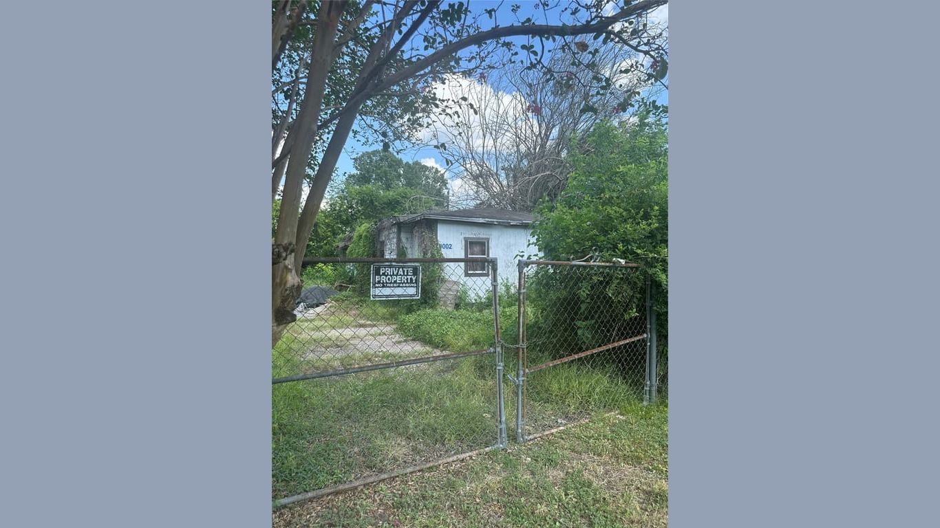 Houston 1-story, 2-bed 9002 De Priest Street-idx