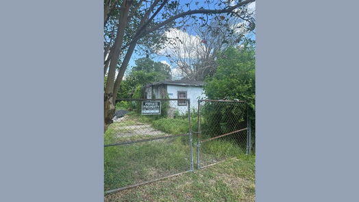Houston 1-story, 2-bed 9002 De Priest Street-idx