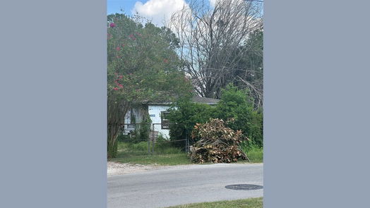 Houston 1-story, 2-bed 9002 De Priest Street-idx
