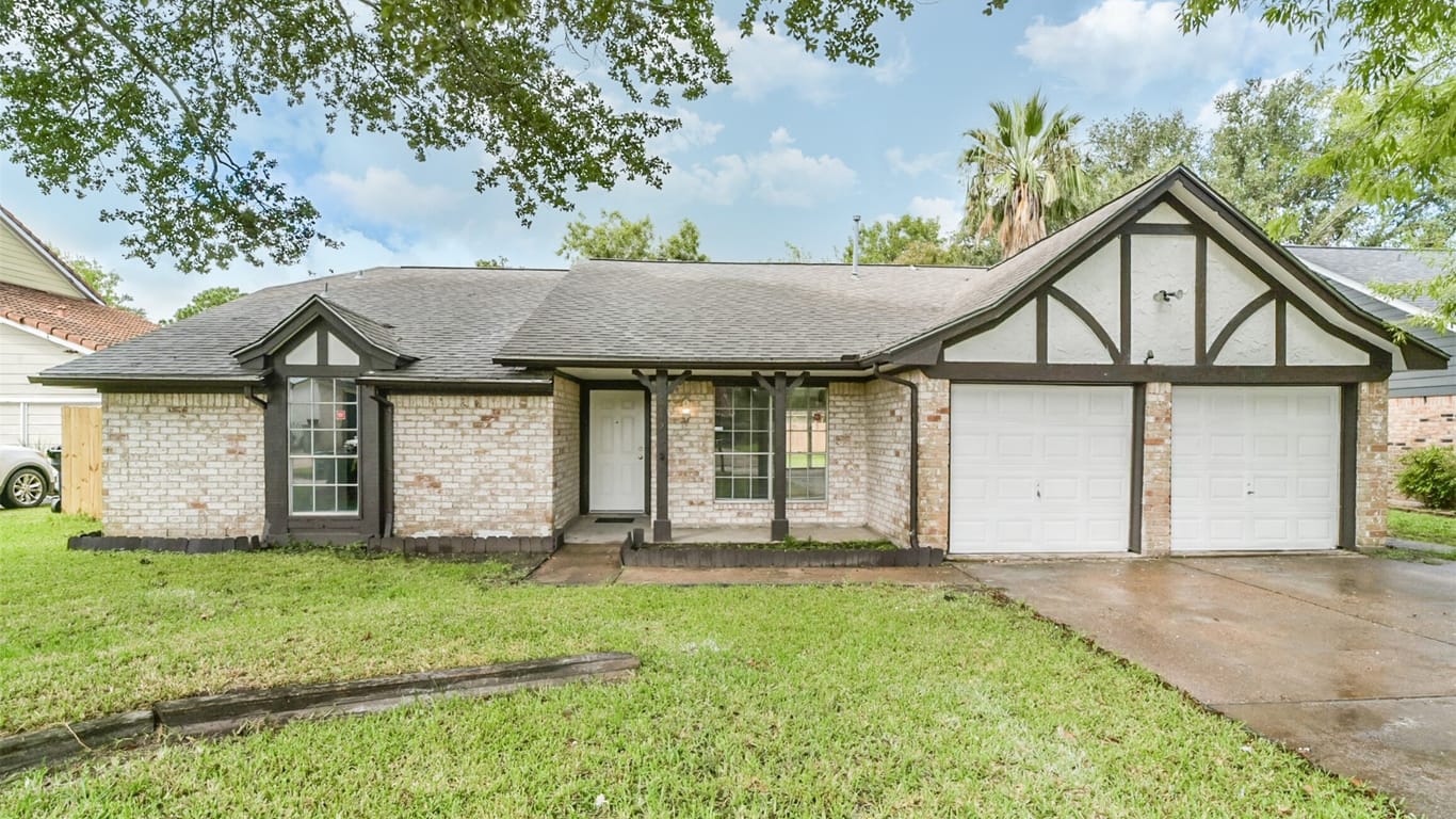 Houston null-story, 4-bed 8015 Green Lawn Drive-idx