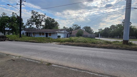 Houston 1-story, 5-bed 9203 W Montgomery Road-idx