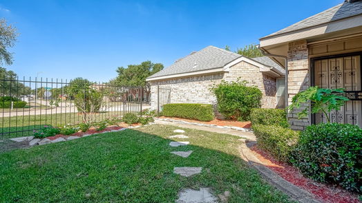 Houston 2-story, 3-bed 8618 Scenic Green Drive-idx