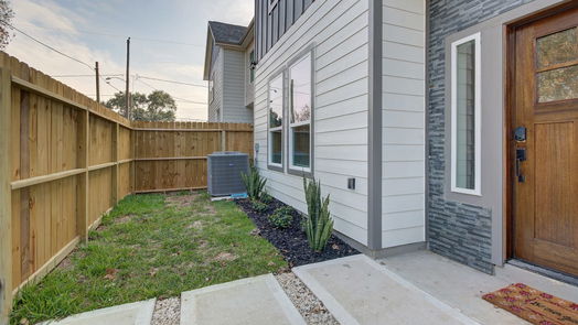 Houston 2-story, 3-bed 9305 Tower Street-idx