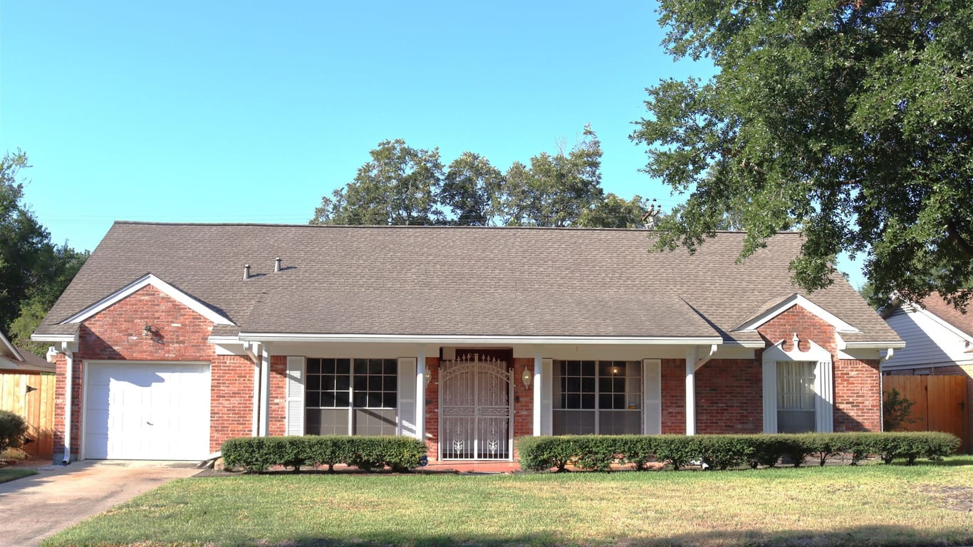 Houston 2-story, 4-bed 914 Hidden Valley Drive-idx