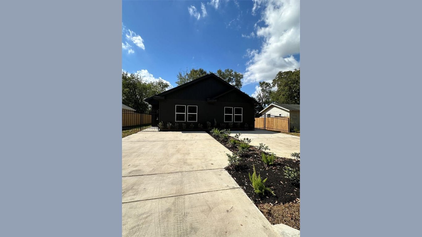 Houston 1-story, 3-bed 7217 Tippett Street A/B-idx