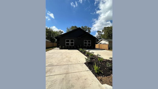 Houston 1-story, 3-bed 7217 Tippett Street A/B-idx