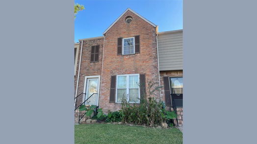 Houston 2-story, 3-bed 5793 Maple Hill Drive-idx