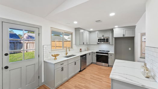 Houston 1-story, 3-bed 5602 LONG FOREST DR-idx