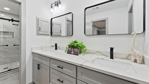 Houston 1-story, 3-bed 5602 LONG FOREST DR-idx