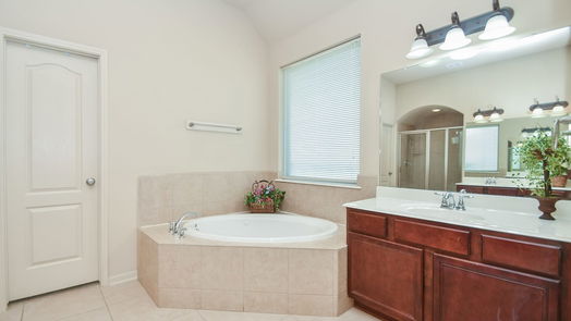 Houston 1-story, 4-bed 2511 Golfridge Circle-idx