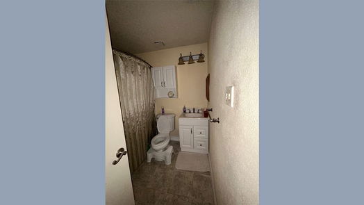 Houston 1-story, 3-bed 10919 Olivewood Drive-idx