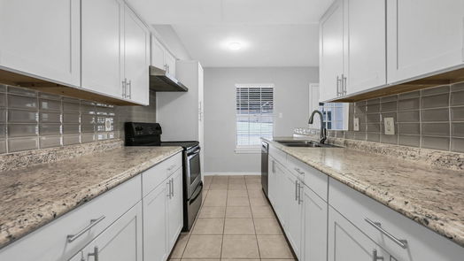 Houston 2-story, 2-bed 11871 Algonquin Drive-idx