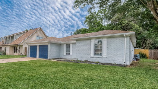 Houston 1-story, 3-bed 10835 Sageyork Drive-idx