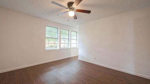 Houston 1-story, 3-bed 10835 Sageyork Drive-idx