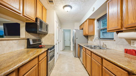Houston 1-story, 3-bed 12015 Kirkway Drive-idx