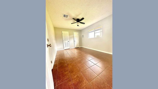 Houston 1-story, 3-bed 9930 Southport Dr-idx