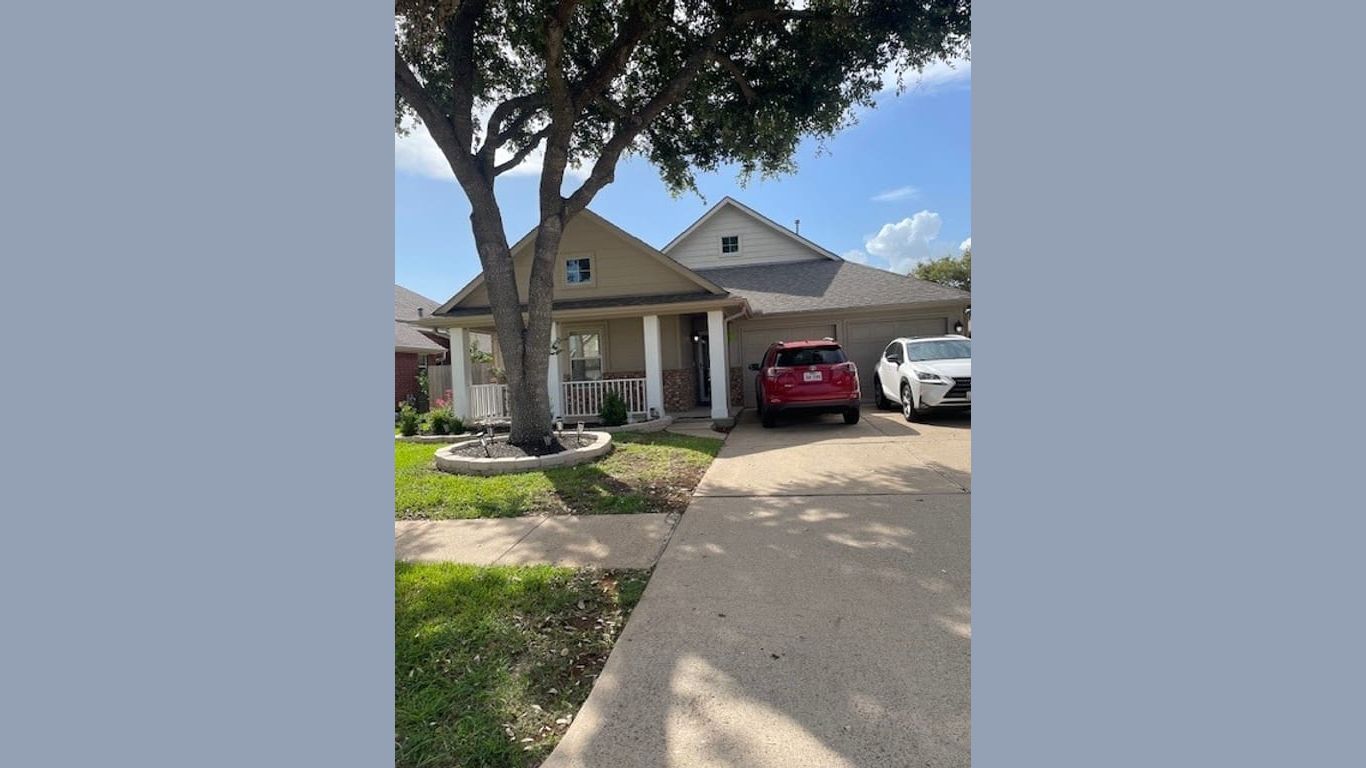 Pearland 1-story, 3-bed 8135 Azure Brook Drive-idx