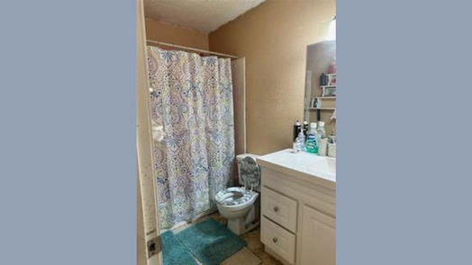 Houston 1-story, 2-bed 17331 Red Oak Drive 8-idx