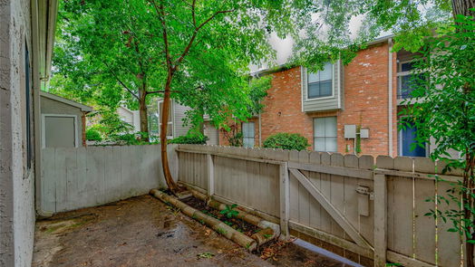 Houston 2-story, 3-bed 17401 Red Oak Drive 68-idx