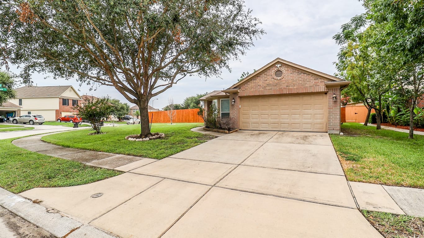 Houston 1-story, 3-bed 14203 Old Dock Lane-idx