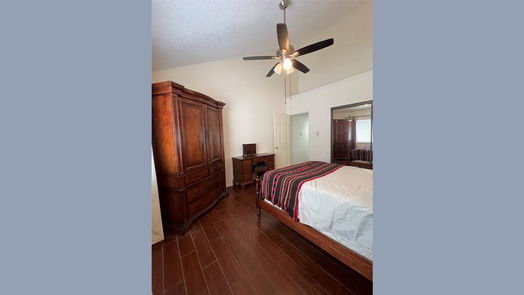 Houston 1-story, 2-bed 16800 Sugar Pine Drive D29-idx