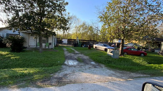 Houston 1-story, 4-bed 6217 Nuben Street-idx