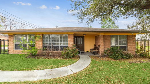 Houston 1-story, 5-bed 6626 De priest-idx