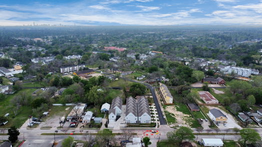 Houston 3-story, 3-bed 6137 W Montgomery Road-idx