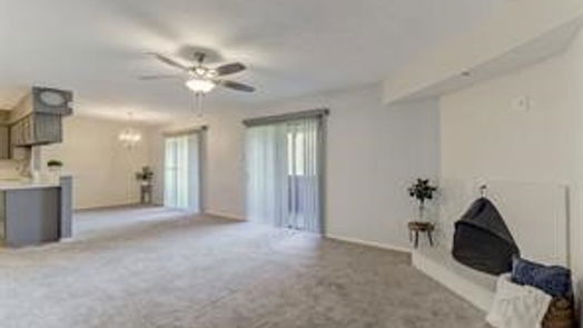 Houston 1-story, 2-bed 5661 Birchmont Drive 5-idx