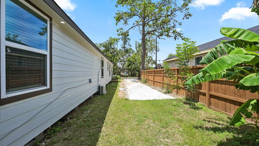 Houston 1-story, 2-bed 979 Elkhart Street-idx