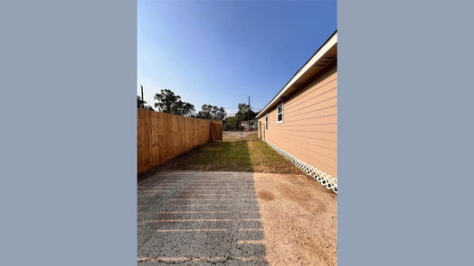 Houston 1-story, 3-bed 885 Green Meadow Lane-idx