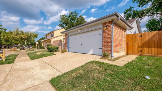 Houston 1-story, 2-bed 5123 Spring Forest Drive-idx