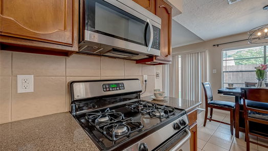 Houston 1-story, 2-bed 5123 Spring Forest Drive-idx