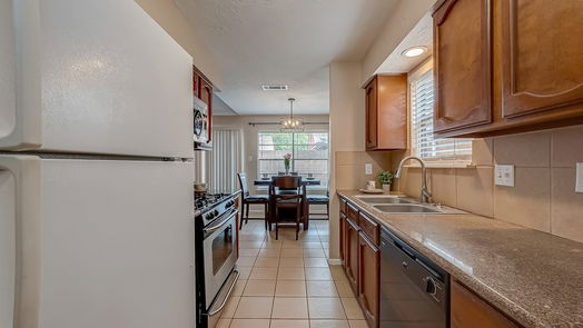 Houston 1-story, 2-bed 5123 Spring Forest Drive-idx