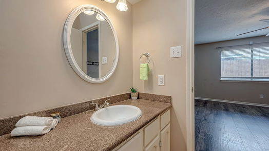 Houston 1-story, 2-bed 5123 Spring Forest Drive-idx