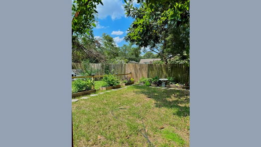 Houston 1-story, 3-bed 5022 Spring Forest Drive-idx