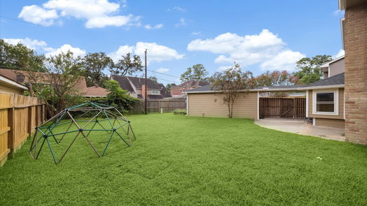 Houston 2-story, 5-bed 5023 Bayou Vista Dr Drive-idx