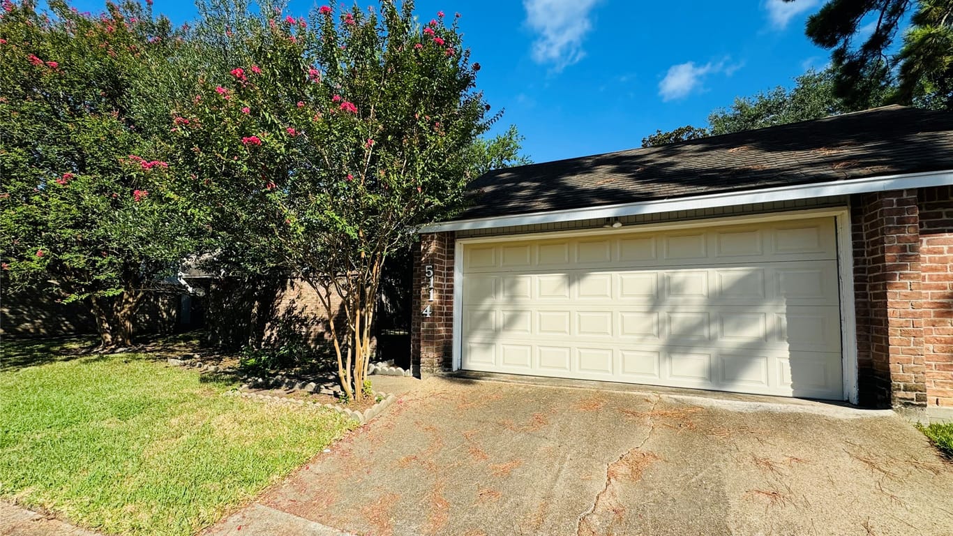 Houston 2-story, 3-bed 5114 Spring Forest Drive-idx